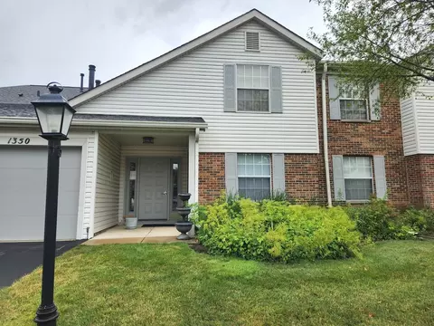 1342 Stratford Dr #1342, Gurnee, IL 60031