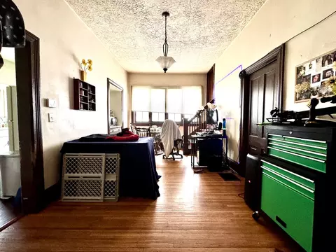 Entry Way - 608 E Walnut St, Bloomington, IL 61701 photo 2 of 2