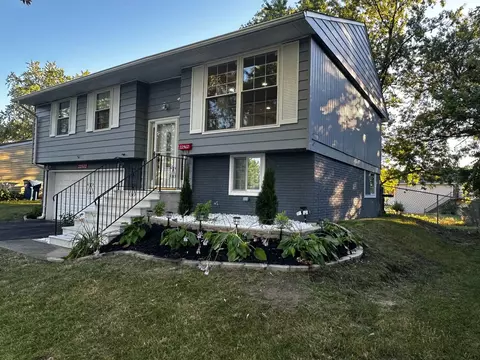 22502 N Nichols Dr, Sauk Village, IL 60411