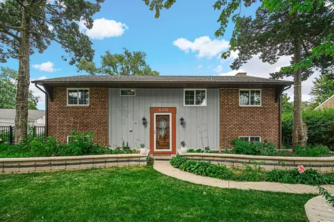 128 Vernon Dr, Bolingbrook, IL 60440
