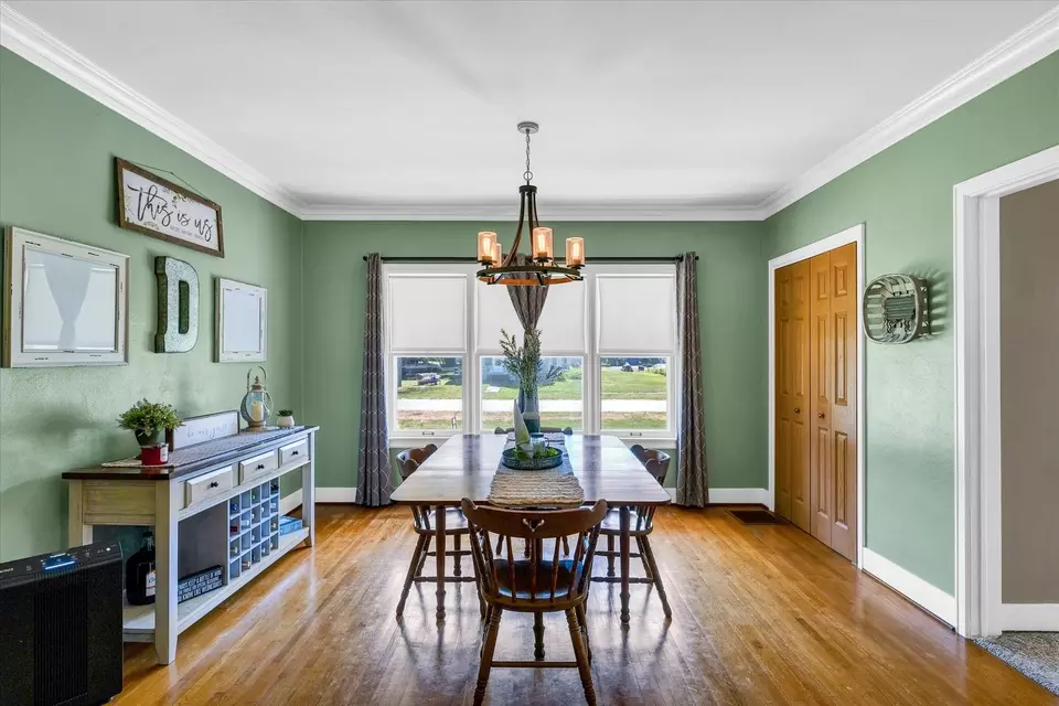 Dining - 123 N Crossley St, Melvin, IL 60952 photo 3 of 3