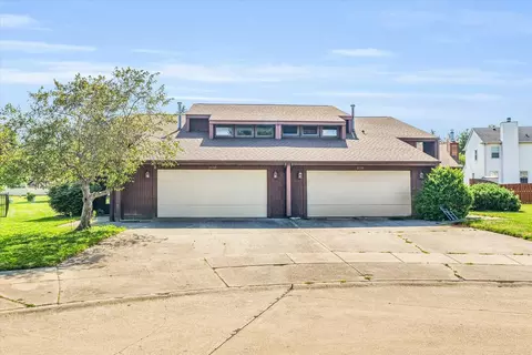 2139 Peach St, Champaign, IL 61820