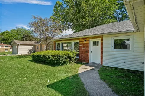 2905 Lexington Dr, Hazel Crest, IL 60429 photo 2