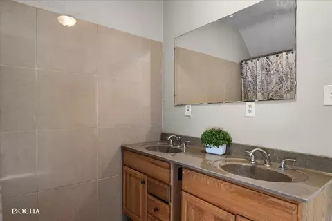 702 Congdon Ave, Elgin, IL 60120 photo 25