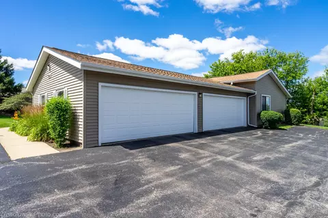 603 Devonshire Ct #A, Mchenry, IL 60050 photo 5