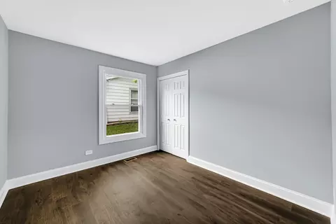 1260 Campbell Ln, Hoffman Estates, IL 60169 photo 15