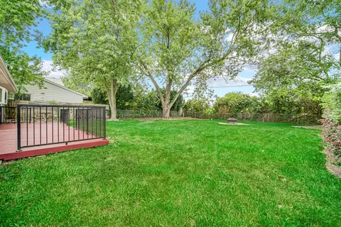 1260 Campbell Ln, Hoffman Estates, IL 60169 photo 20
