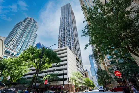 30 E Huron St #4407, Chicago, IL 60611
