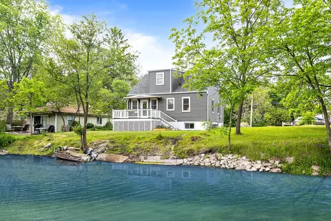 42380 N Willow St, Antioch, IL 60002