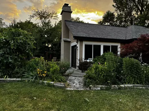 8 S S030 S Vine St, Burr Ridge, IL 60527 photo 3