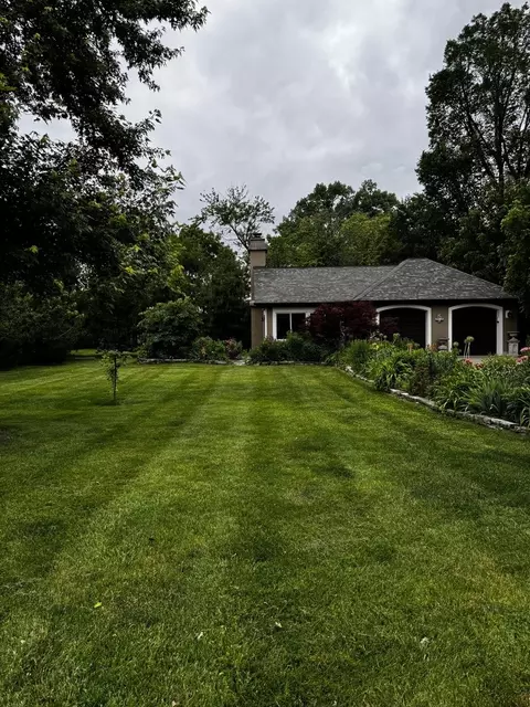 8 S S030 S Vine St, Burr Ridge, IL 60527 photo 2