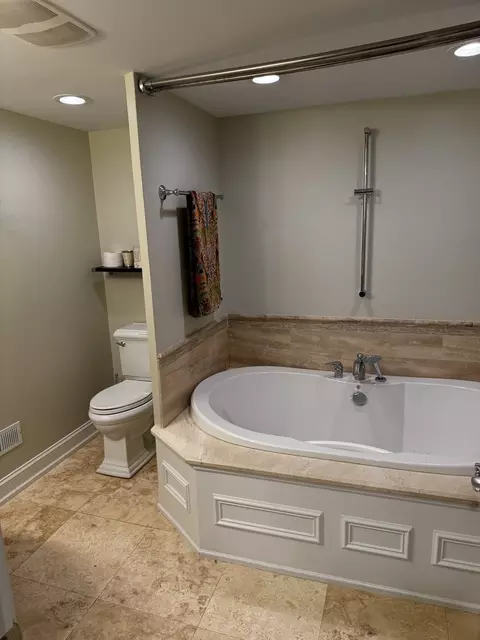 8 S S030 S Vine St, Burr Ridge, IL 60527 photo 13