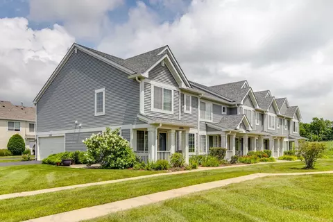 12709 W Wakefield Dr, Beach Park, IL 60083