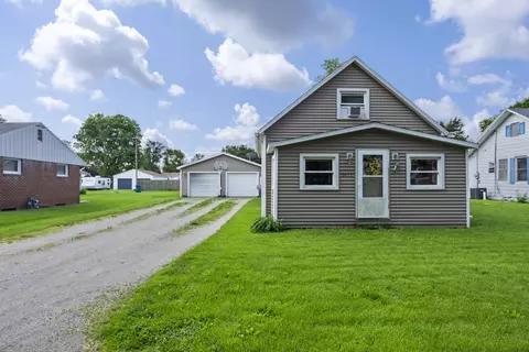 10713 Lafayette St, Shirley, IL 61772
