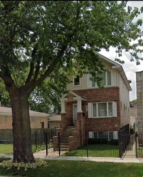 4913 W Augusta Blvd, Chicago, IL 60651