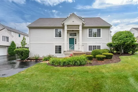 675 S Rosehall Ln, Round Lake, IL 60073
