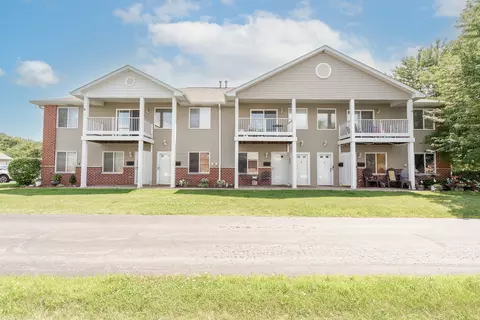 1510 Pioneer Rd #3, Crest Hill, IL 60403