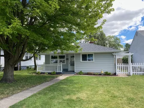230 S Fulton Ave, Bradley, IL 60915