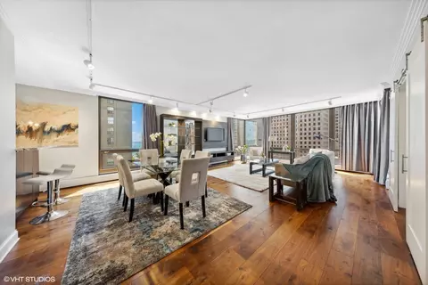 Dining - 100 E Bellevue Pl #16B, Chicago, IL 60611 photo 2 of 2