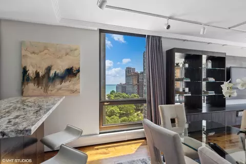 Dining - 100 E Bellevue Pl #16B, Chicago, IL 60611 photo 1 of 2