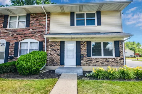 Exterior - 1663 Mckool Ave, Streamwood, IL 60107 photo 3 of 4