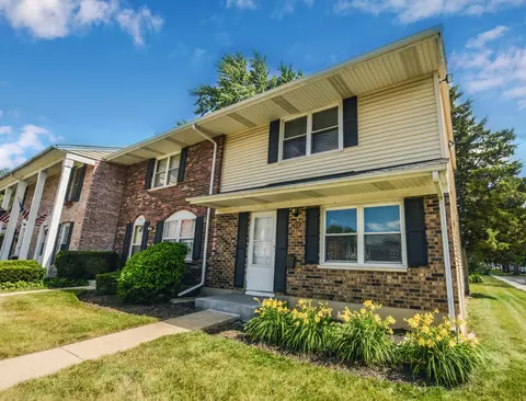 Exterior - 1663 Mckool Ave, Streamwood, IL 60107 photo 2 of 4