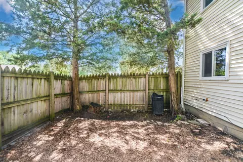 Exterior - 1663 Mckool Ave, Streamwood, IL 60107 photo 4 of 4