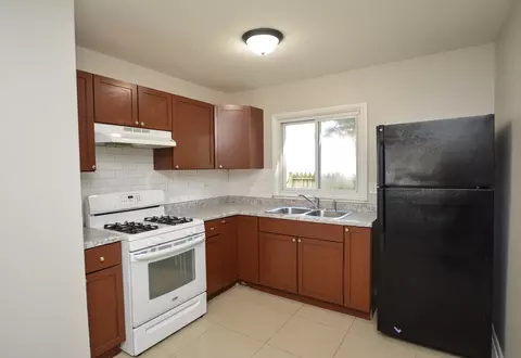 Kitchen - 1663 Mckool Ave, Streamwood, IL 60107 photo 1 of 1
