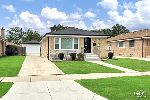 8420 N Oleander Ave, Niles, IL 60714