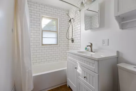 910 Center St, Mchenry, IL 60050 photo 17