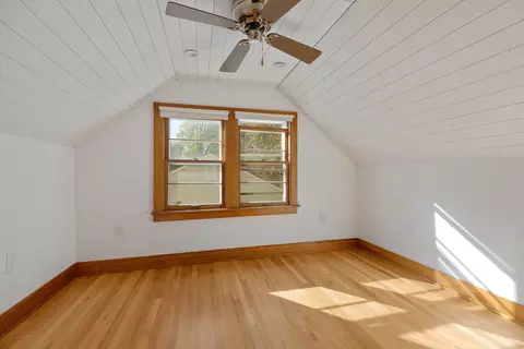 910 Center St, Mchenry, IL 60050 photo 18