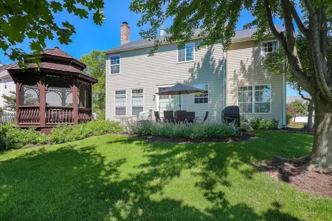 Exterior - 160 Dallas Dr, Bartlett, IL 60103 photo 4 of 4