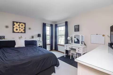 Bedroom - 160 Dallas Dr, Bartlett, IL 60103 photo 2 of 2