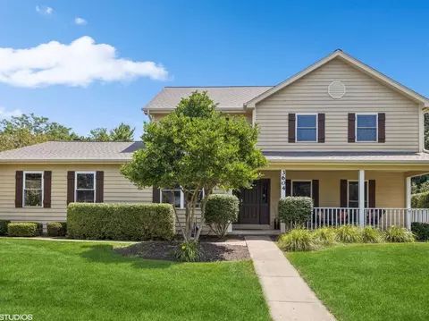 3604 Caine Dr, Naperville, IL 60564