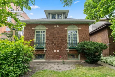 4745 N Sacramento Ave, Chicago, IL 60625