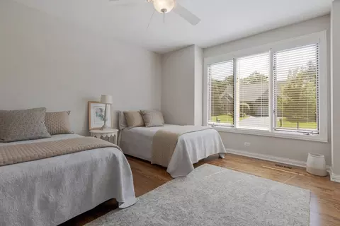 Bedroom - 63 Brittany Dr, Oakwood Hills, IL 60013 photo 2 of 2