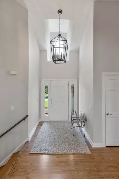Entry Way - 63 Brittany Dr, Oakwood Hills, IL 60013 photo 1 of 2