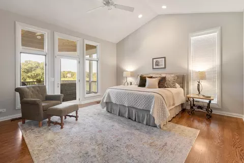 Bedroom - 63 Brittany Dr, Oakwood Hills, IL 60013 photo 1 of 2