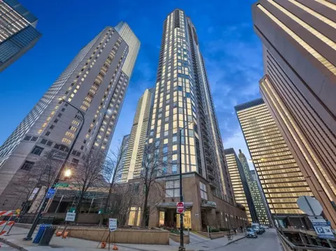 222 N Columbus Dr #1803, Chicago, IL 60601
