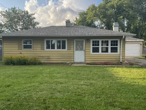 2214 Country Ln, Mchenry, IL 60051