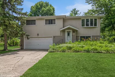 1505 Rita Ave, Saint Charles, IL 60174