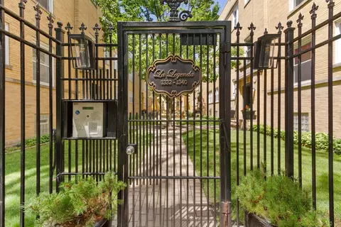 1336 W Estes Ave #1S, Chicago, IL 60626