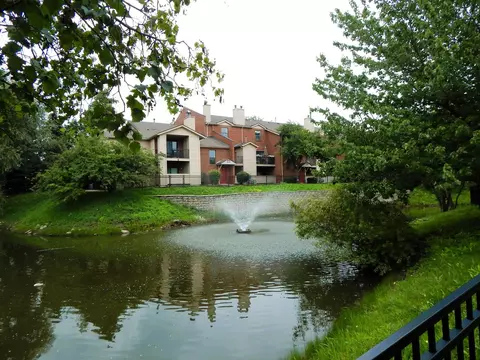 2034 N Rand Rd #210, Palatine, IL 60074