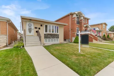 4530 N New England Ave, Harwood Heights, IL 60706