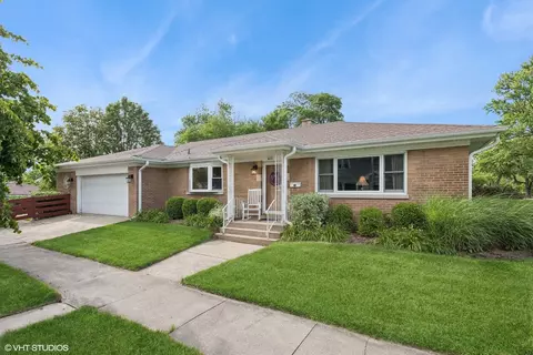 415 E Niagara Ave, Elmhurst, IL 60126