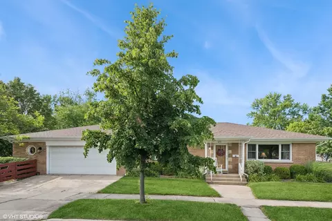 415 E Niagara Ave, Elmhurst, IL 60126 photo 2