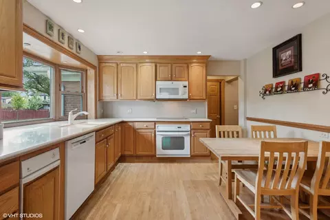 415 E Niagara Ave, Elmhurst, IL 60126 photo 12