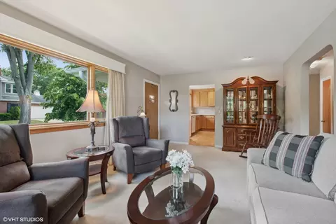 415 E Niagara Ave, Elmhurst, IL 60126 photo 4