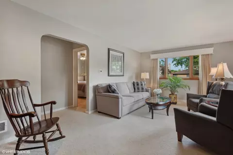 415 E Niagara Ave, Elmhurst, IL 60126 photo 5