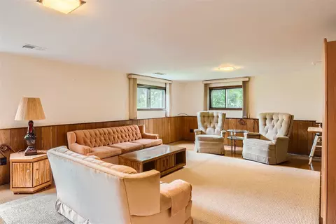 Living - 902 E Golfview Dr, Mount Prospect, IL 60056 photo 4 of 4